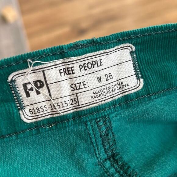 Free People size 26 green button fly corduroys skinny - Picture 5 of 6